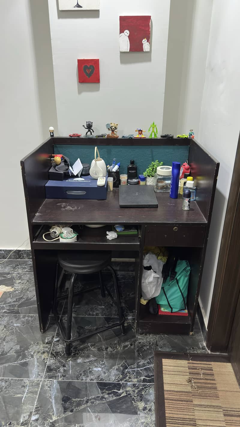 Wooden study table 3