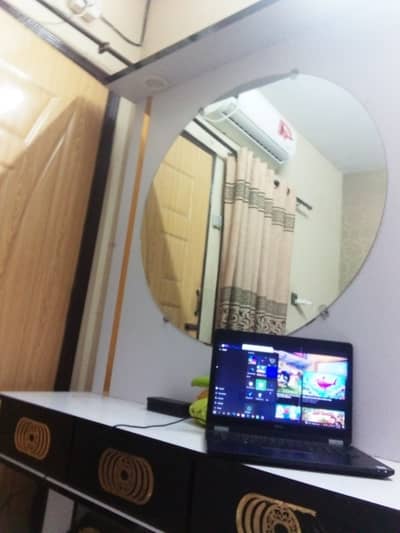 Dressing table