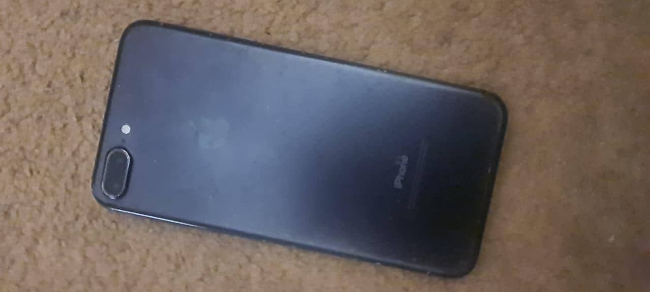 Apple iPhone 7 Plus 5