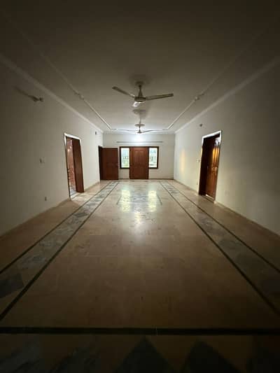 Bani Gala 1.5 Kanal Upper Portion Available For Rent With Gas