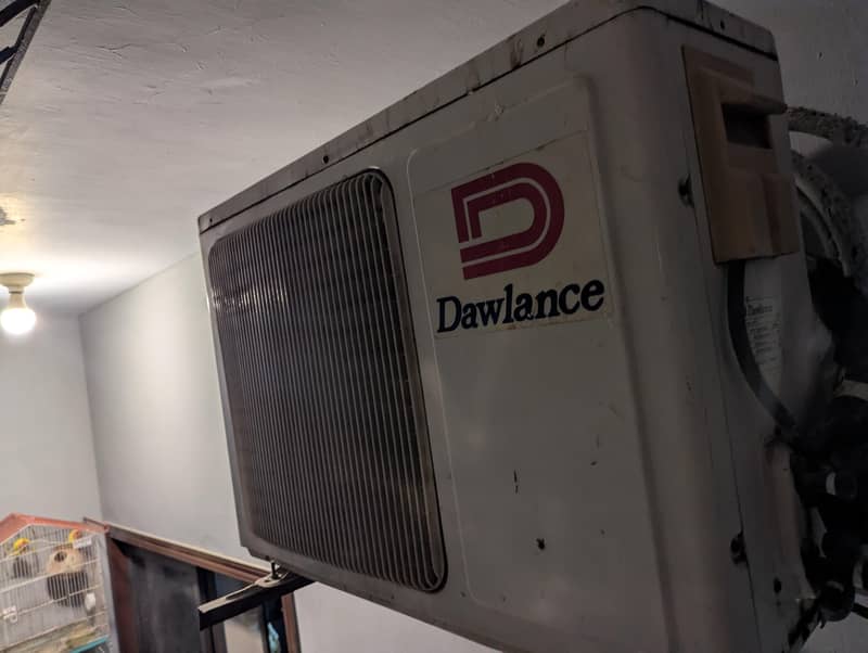 Dawlance 1 ton split AC 1