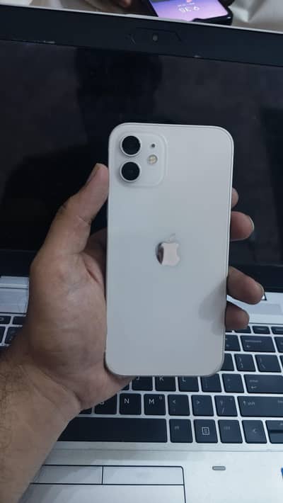 Apple iPhone 12