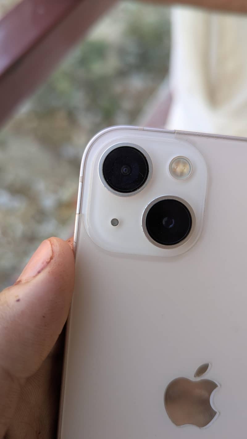 Apple iPhone 13 4