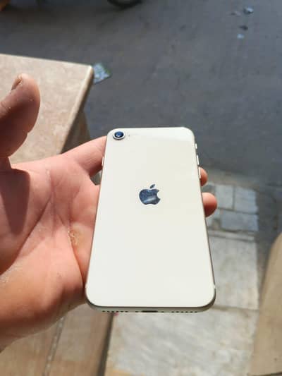 Apple iPhone SE