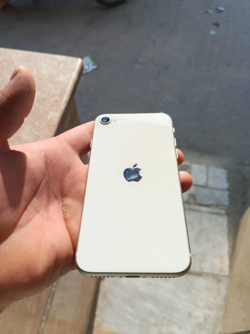 Apple iPhone SE 0