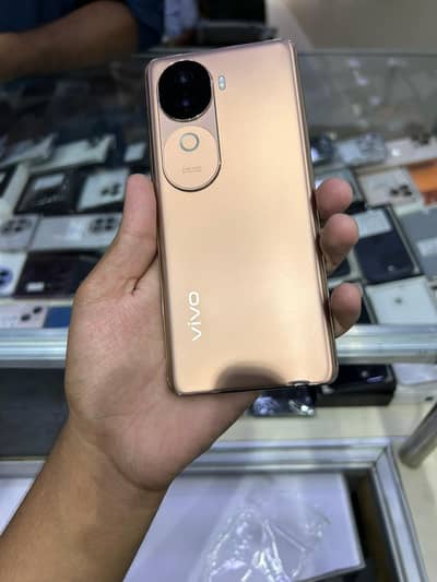 Vivo V40e 8/256gb officel pta complete box 10 10 /Vivo V40e