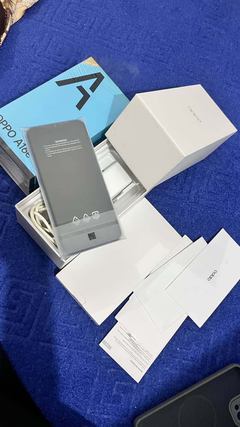OPPO A16e 1