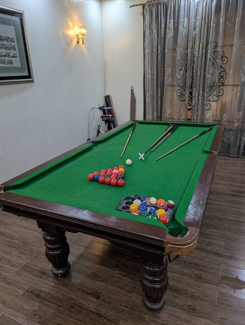 Snooker table medium 3