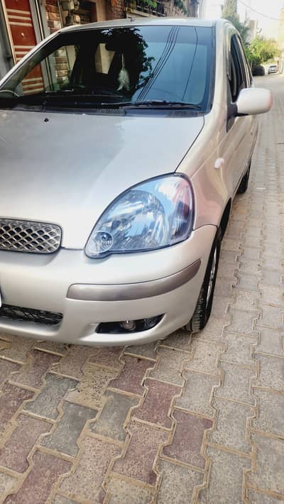 toyota vitz 2002