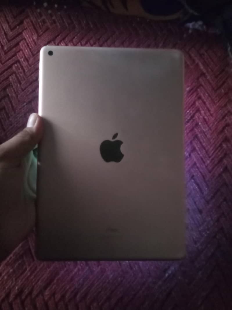IPAD 8 GENERATION 3