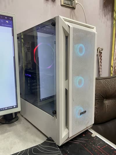 Intel Xeon e3 1246 v3 with rx580 8gb 16gb ram white build