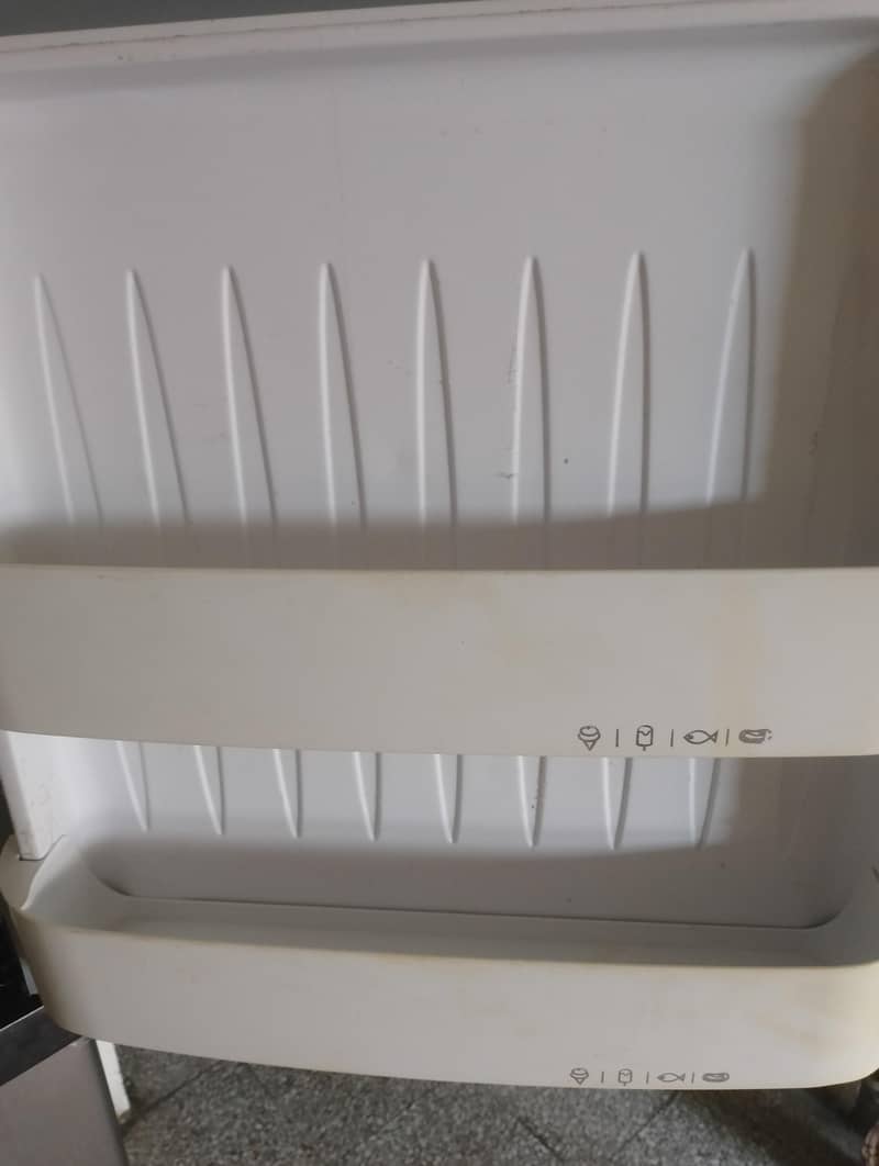 Orient Fridge 3