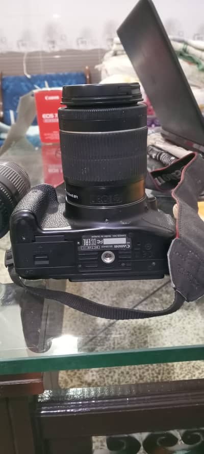 DSLR Model EOS 700D
