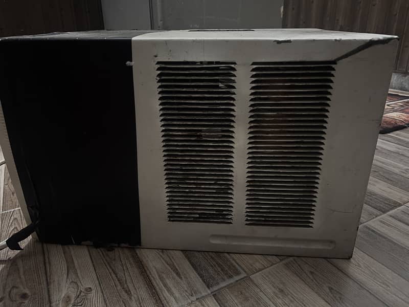 window ac 4