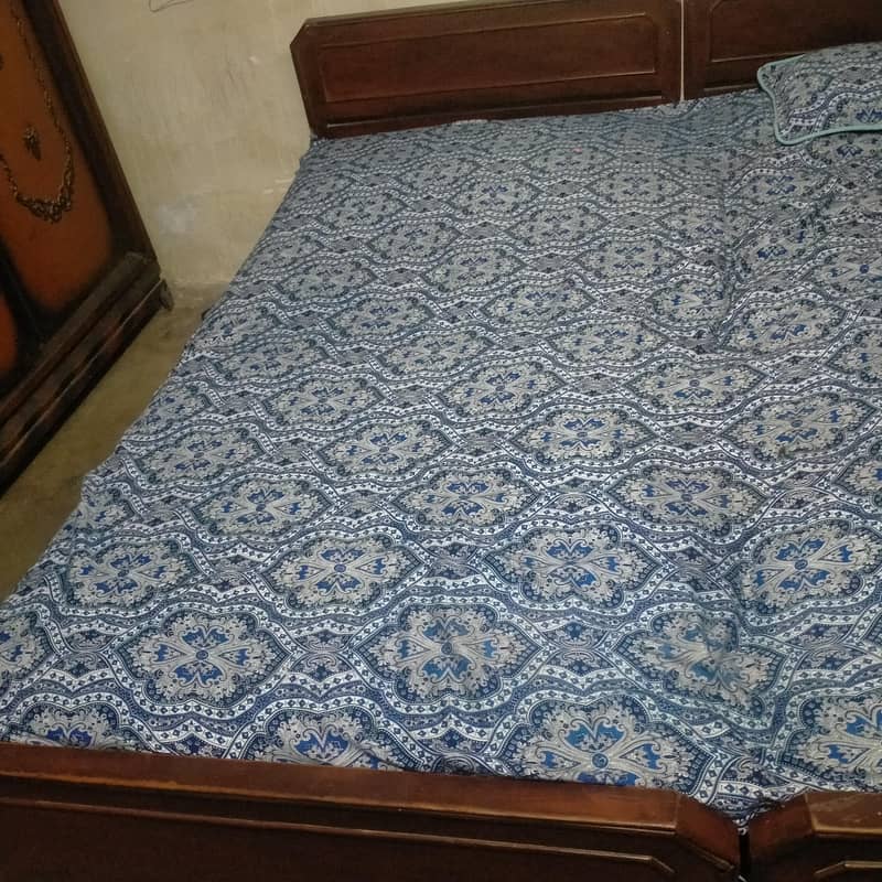 2 single beds 0
