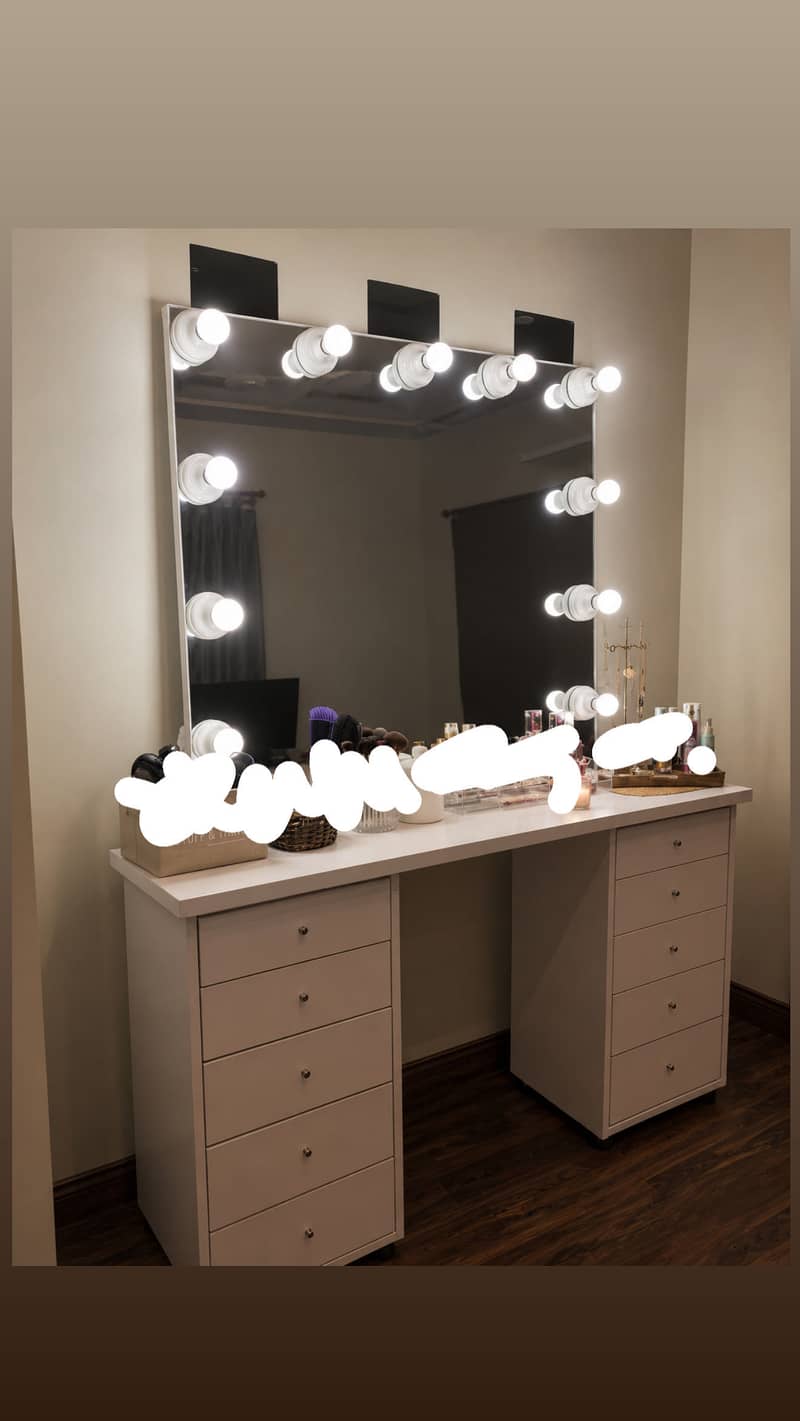 Vanity dressing table 0