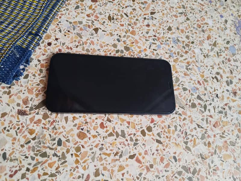 Apple iPhone 12 2