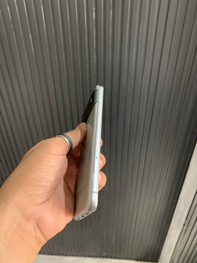 Google Pixel 8 3