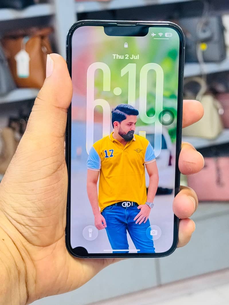 Iphone 13pro 4