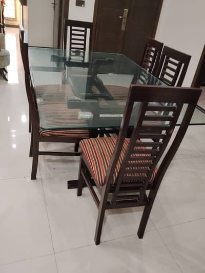 Elegant 6 seater dining table set available