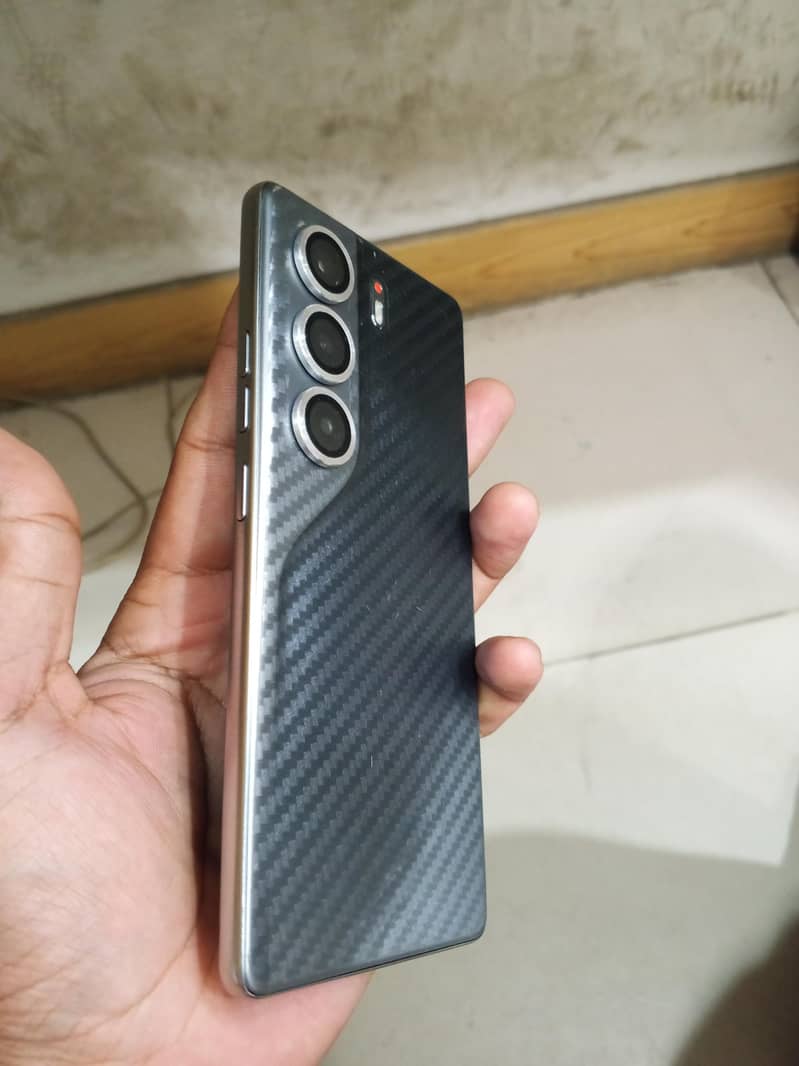 Tecno CAMON 40 4
