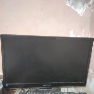 Samsung 24 INCH lcd
