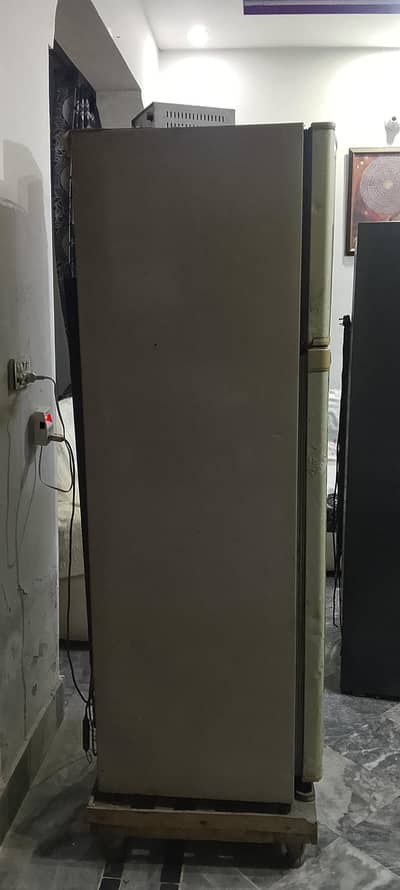 Dawlnace Fridge 15 cubic feet