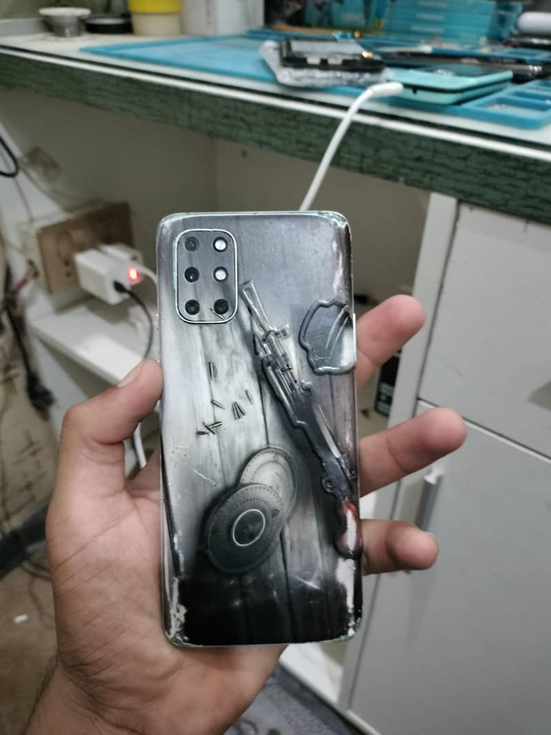 One Plus 8T 0
