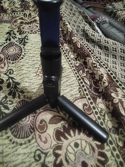 ITFIT Tripod mobile stand+Bluetooth Remote ha . RS3500