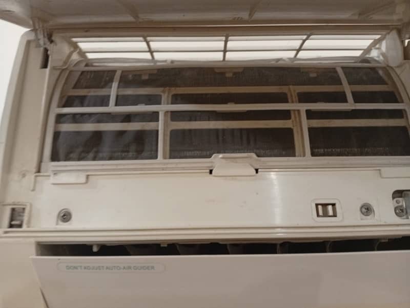 Gree 1 Ton Split AC 0