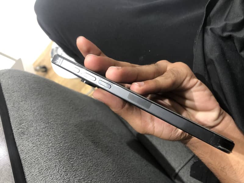Apple iPhone 15 Pro Max 1