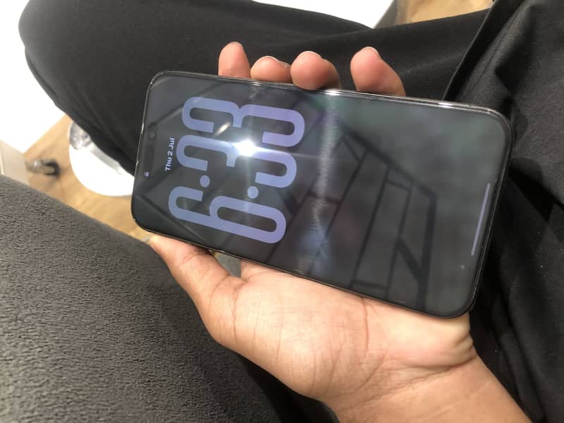 Apple iPhone 15 Pro Max 4