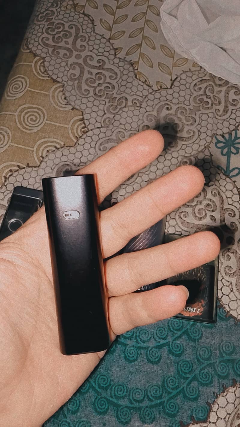 Vapes 18+ boys 1