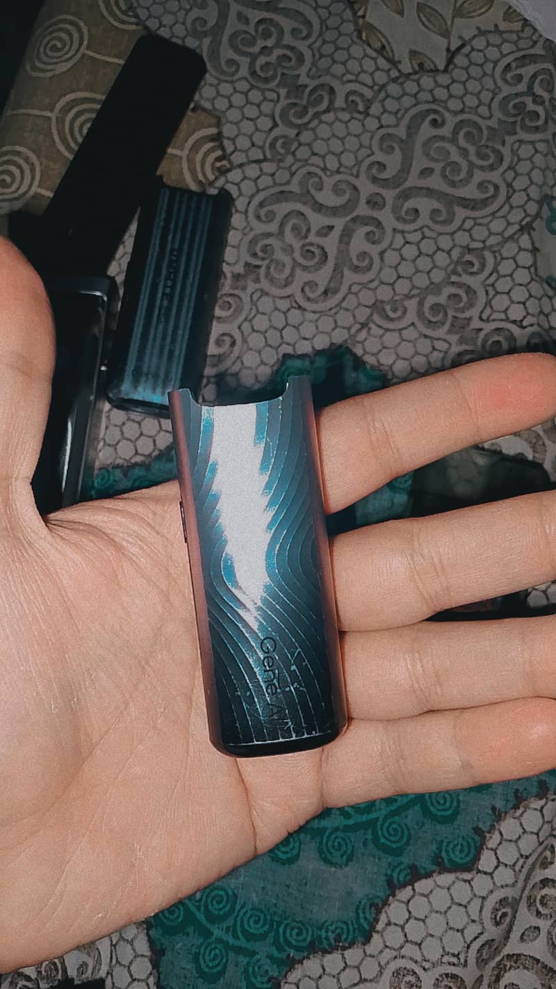 Vapes 18+ boys 2