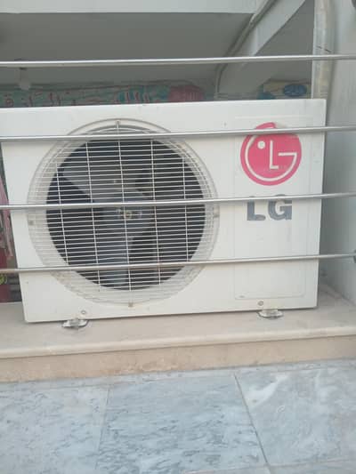 LG AC