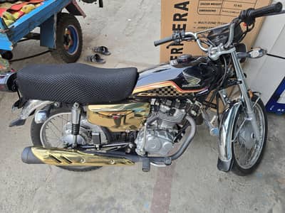 Honda CG125 Gold