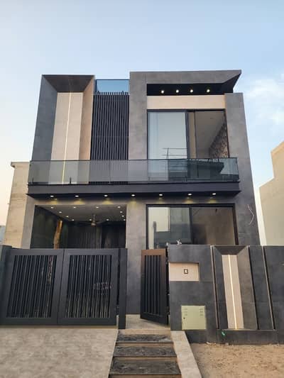 5 Marla Brand New House For Sale In Lake City Sector M6