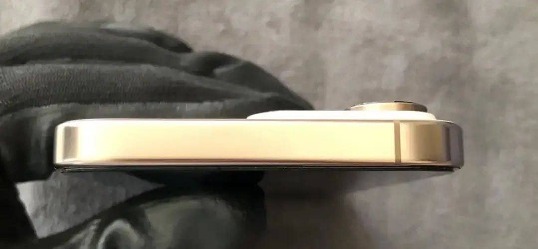 iPhone 16 Pro Max 1