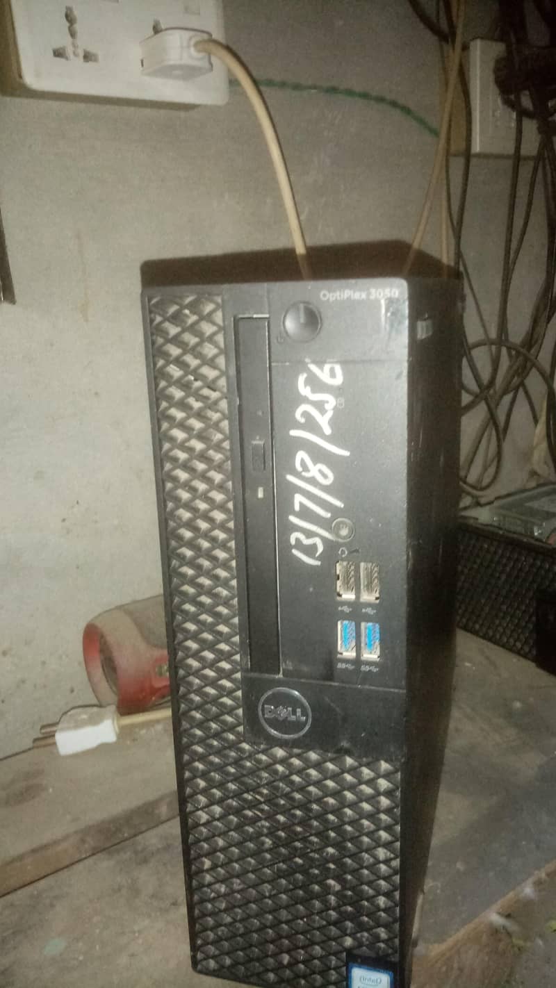 computer and lcd 8