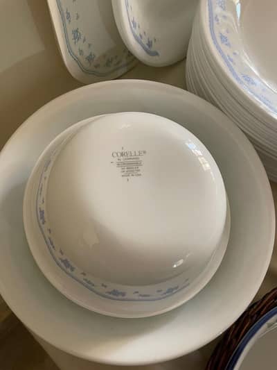Corelle USA Light weight, chip resistant Plates and Bowls