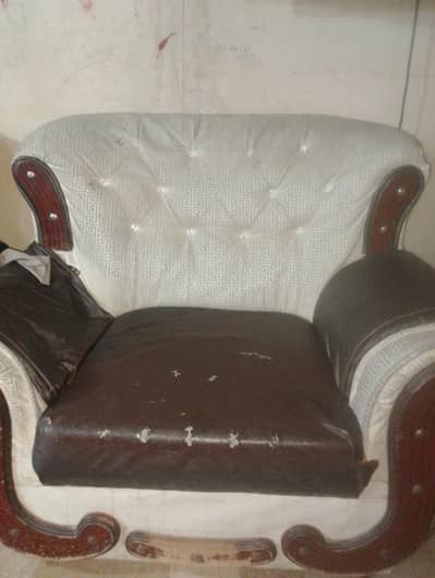 2 sofas