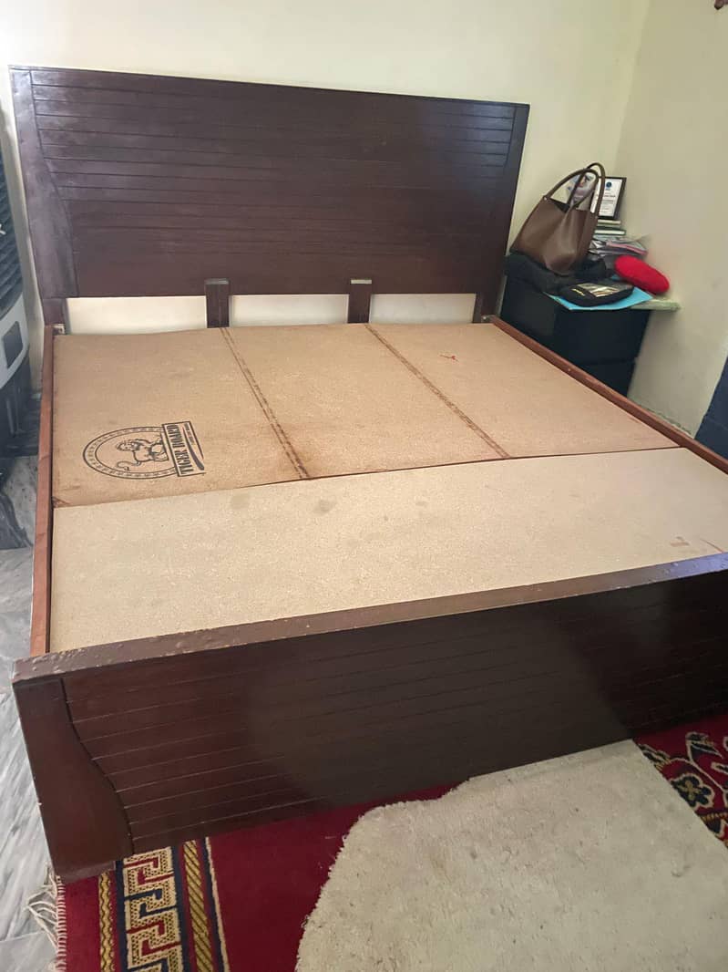 king size bed 1