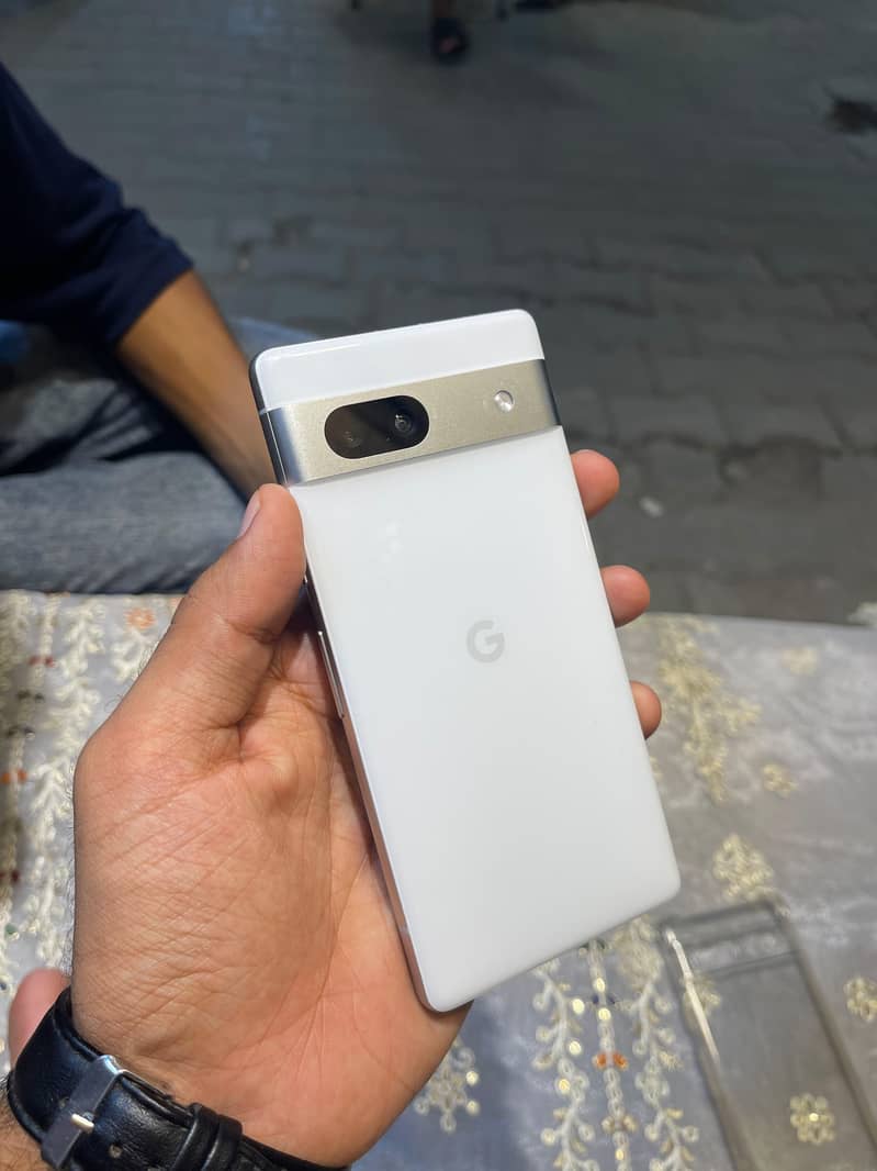 Google Pixel 7a 1