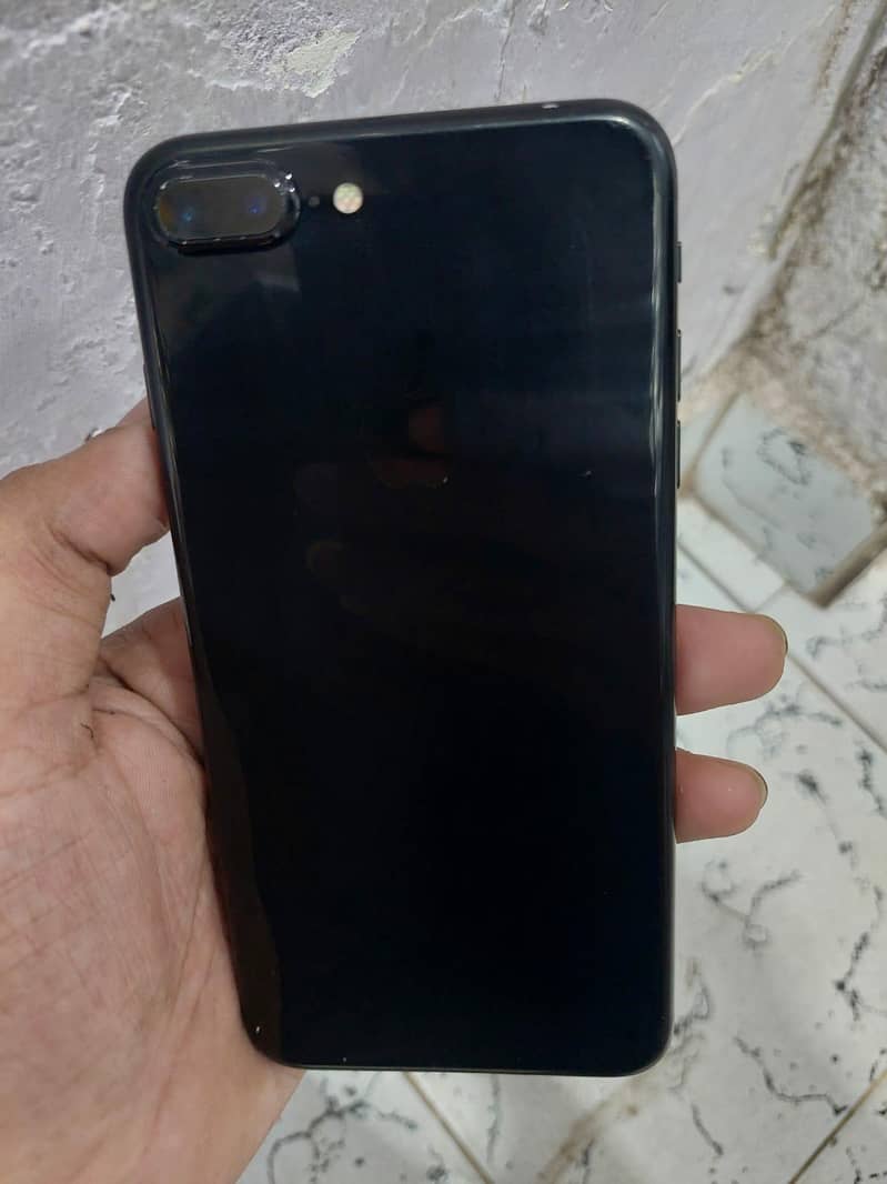 Apple iPhone 7 Plus 4