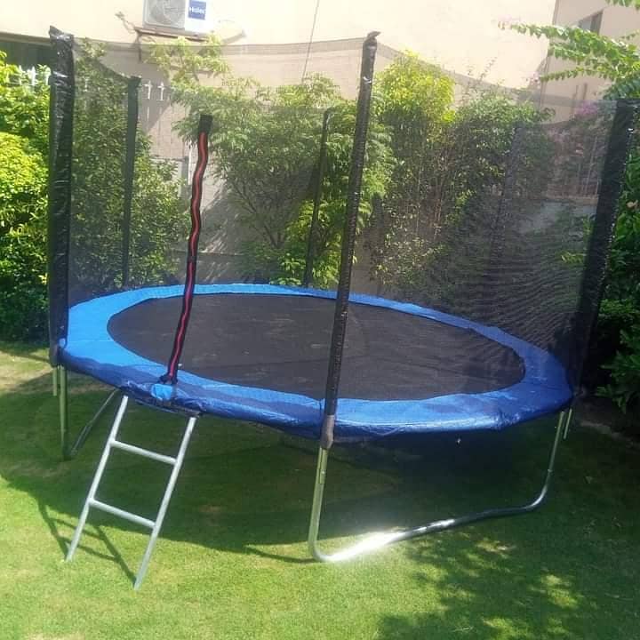 Trampoline 12