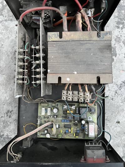 1000 Watt UPS