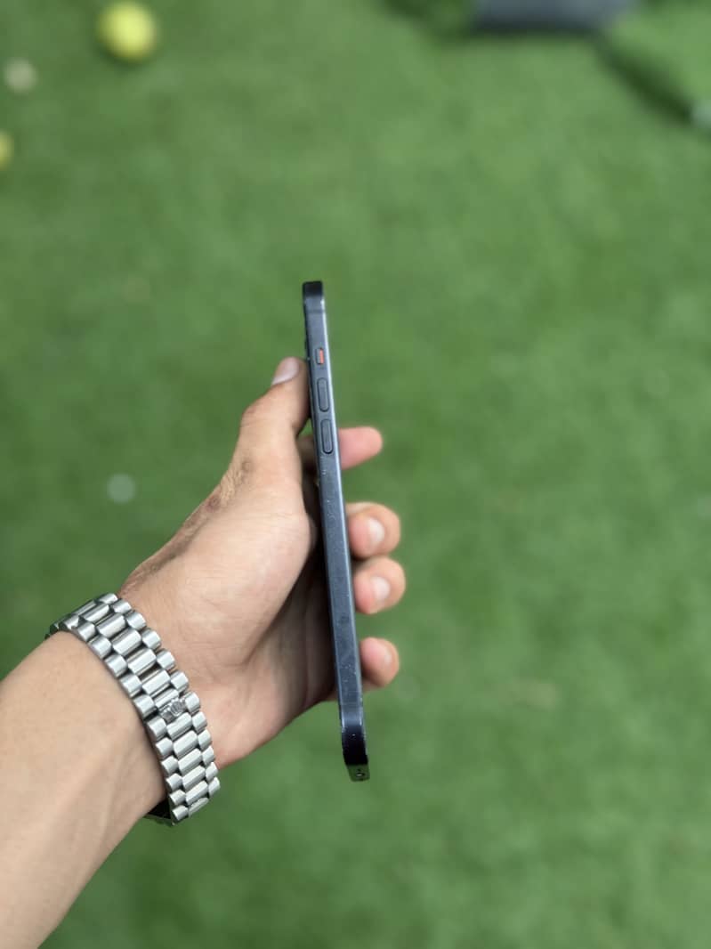 iPhone 15 plus 3