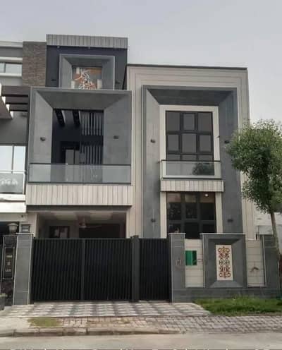 I SELL 5MARLA HOUSE IN BAHRIA ORCHARD LAHORE