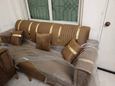 Luxury Velvet Sofa Set 5 Seater | Brand New | Golden Design