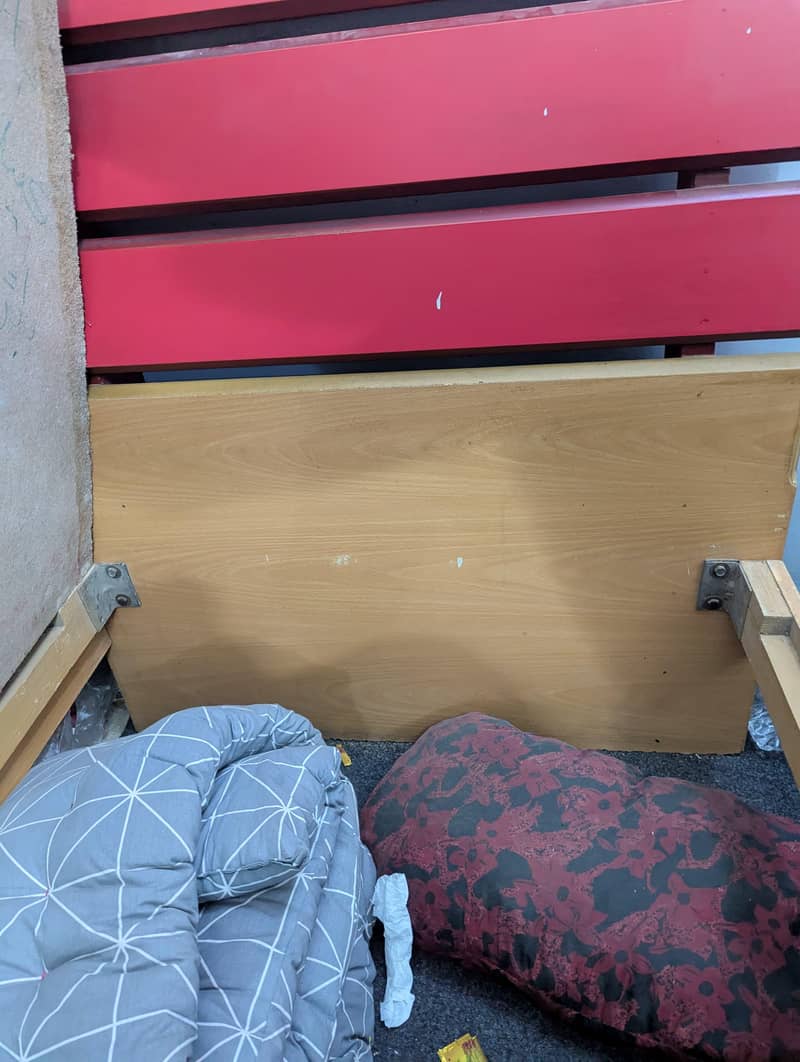 Single bed 3